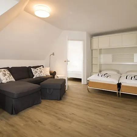 Hues Auert Tharep, 2 Apartamento Hörnum